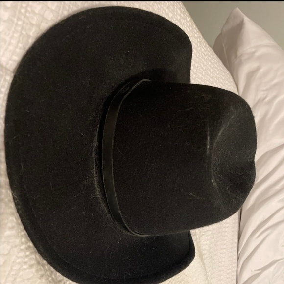 Hat - Picture 2 of 3